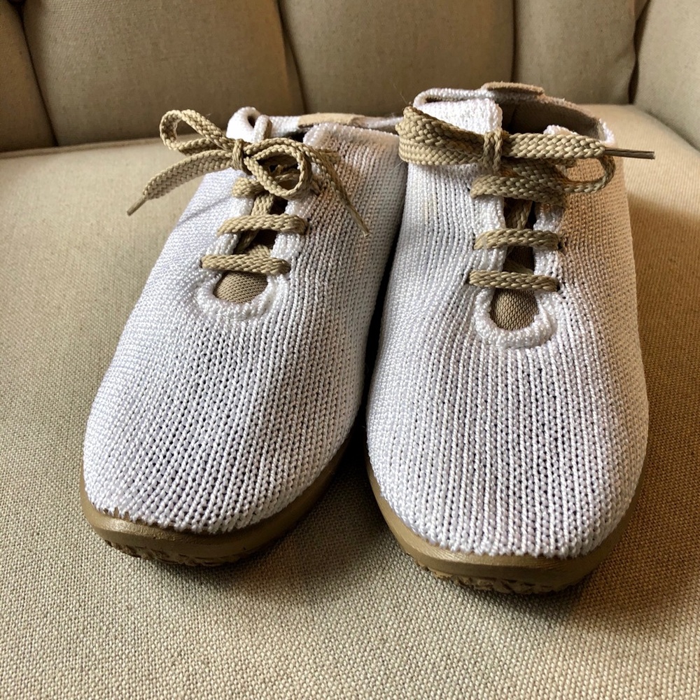 Arcopedic Shoes - White/Cream & Tan